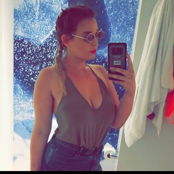 Meet your Posher, Rebecca - Picture 7 of 12